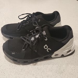On Running Black and Gray Athletic Shoes